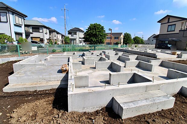 長期優良住宅とは、設備や広さなどの条件を満たし、将来にわたって長く住み続けられると国から認められた住宅のことです。減税や保険料、住宅ローン金利の優遇など嬉しいメリットもたくさん♪