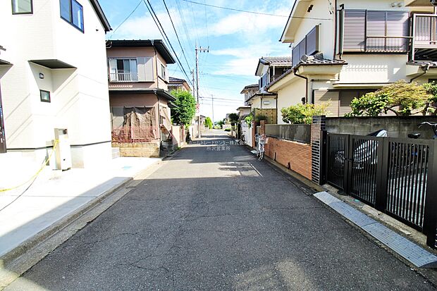 『１号棟』ひとたび扉を開けばそこに待っているのは上質な空間とマイホームでの新生活をイメージさせる優雅なひととき。「この家なら…」ではなく「ここに住みたい♪」と思う感動をお届けいたします。
