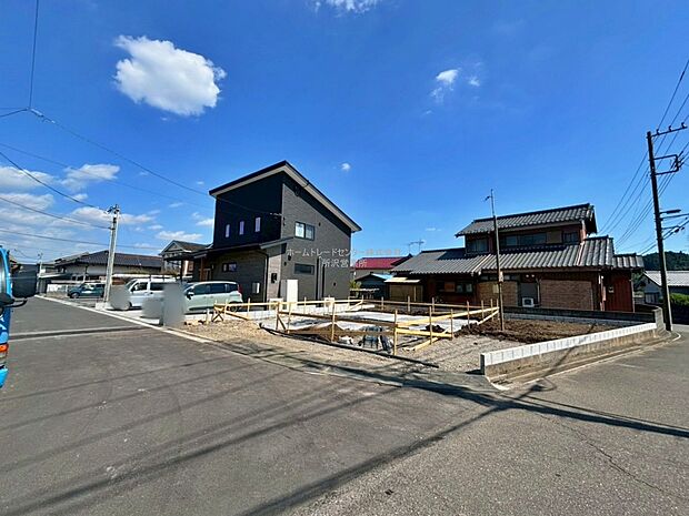 『1号棟』
ひとたび扉を開けばそこに待っているのは上質な空間とマイホームでの新生活をイメージさせる優雅なひととき。「この家なら…」ではなく「ここに住みたい♪」と思う感動をお届けいたします。