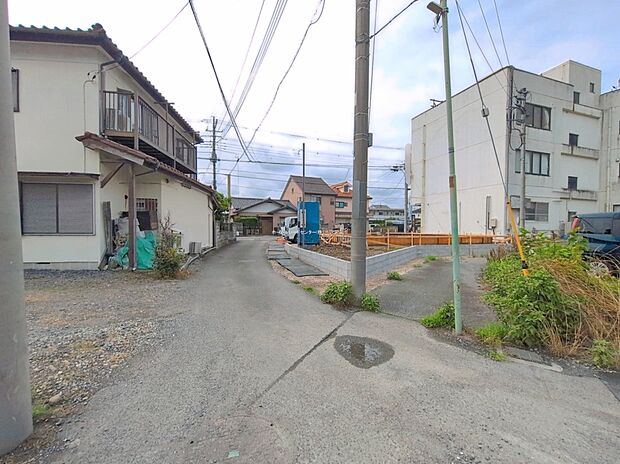『1号棟』
ひとたび扉を開けばそこに待っているのは上質な空間とマイホームでの新生活をイメージさせる優雅なひととき。「この家なら…」ではなく「ここに住みたい♪」と思う感動をお届けいたします。