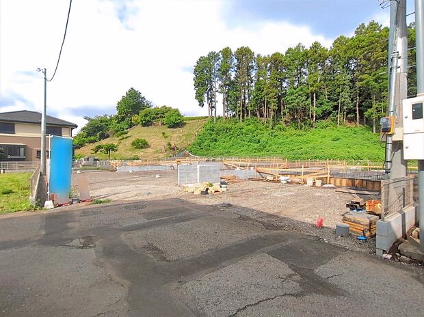 『２号棟』住宅性能評価で耐震等級３（最高等級）を取得！お客様を守る大切な住宅だからこそ、第三者の検査を受けて安心して住んでいただける住宅をご案内させて頂きます。