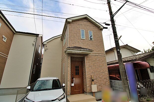 【現地外観写真】『A号棟』
住宅性能評価で耐震等級３（最高等級）を取得！お客様を守る大切な住宅だからこそ、第三者の検査を受けて安心して住んでいただける住宅をご案内させて頂きます。