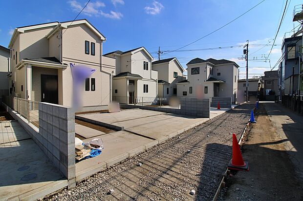 【前面道路含む現地写真】今日も、明日も、この街で、きっと家族がしあわせになる物語が描かれていくはずです。毎日の何気ない『いってきます』『ただいま』に幸せを感じられる、そんな住まいを。
