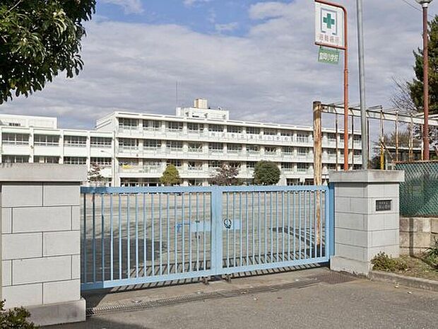 所沢市立富岡小学校（約1,800m）