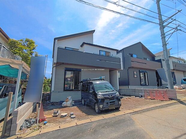 【現地外観写真】『１号棟』住宅性能評価で耐震等級３（最高等級）を取得！お客様を守る大切な住宅だからこそ、第三者の検査を受けて安心して住んでいただける住宅をご案内させて頂きます。