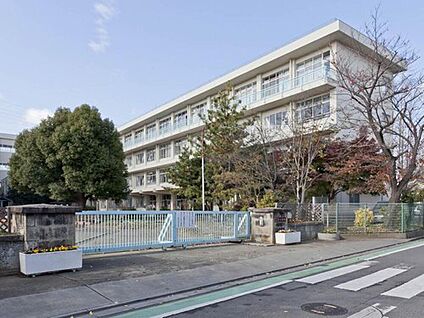 所沢市立泉小学校 850m(徒歩11分)