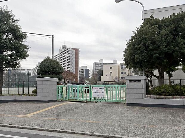 所沢市立中央小学校（約110m）