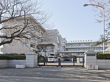 所沢市立安松中学校 950m(徒歩12分)