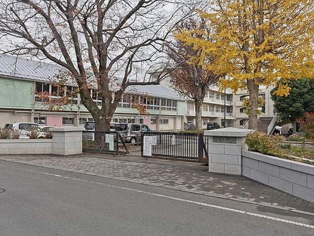 所沢市立伸栄小学校（約80m）