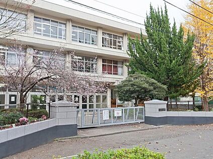 所沢市立美原中学校 1280m(徒歩１６分)