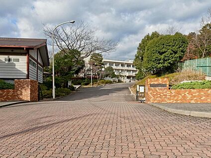 所沢市立上山口中学校 880m(徒歩11分)