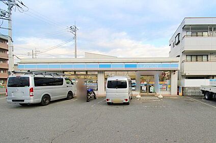 ローソン東所沢和田一丁目店 614ｍ(徒歩8分)