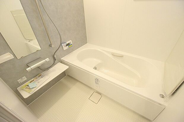 【浴室】浴槽の段差は半身浴やお子様の入浴に便利