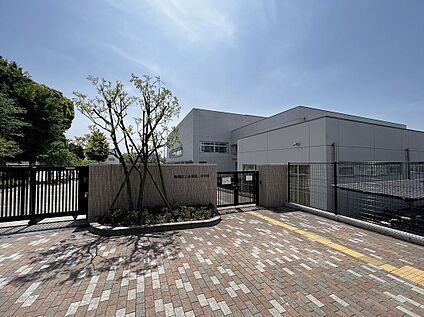 板橋区立赤塚第二中学校 700