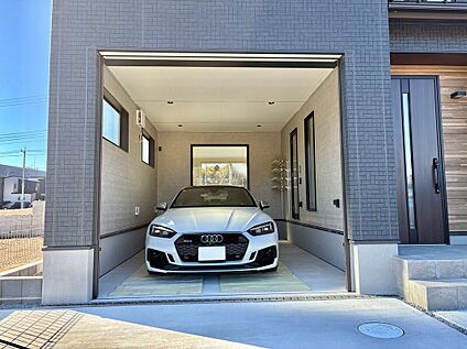 １号棟ガレージ