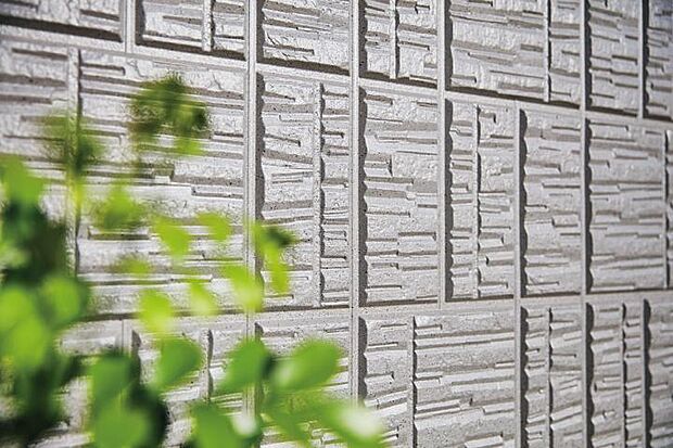 【【ジオマイト外壁】】石素材をモチーフとした重厚感のある外壁。