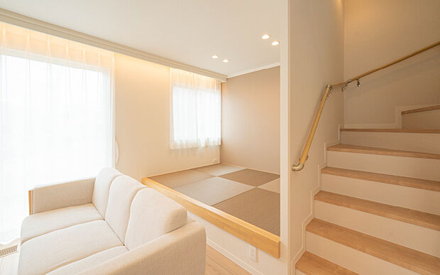 佐藤1B リビングとタタミ座