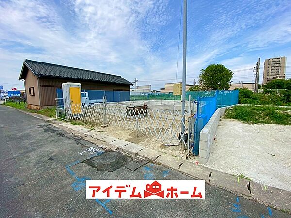 〇●2号棟外観●〇　　
平日のご案内も可能です！　
アイデムホーム南店は緑区役所から徒歩2分！
水曜日も営業しております！
