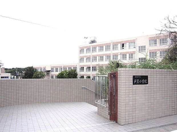 名古屋市立桃山小学校(約800m)
