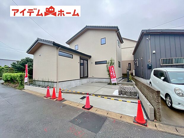 現地(2025年10月)撮影
休日、平日問わずお気軽にお問合せくださいませ。