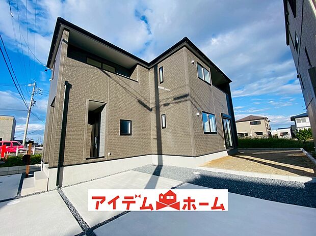 外観写真
平日・土日問わずご案内致します!お気軽にお問合わせ下さい♪