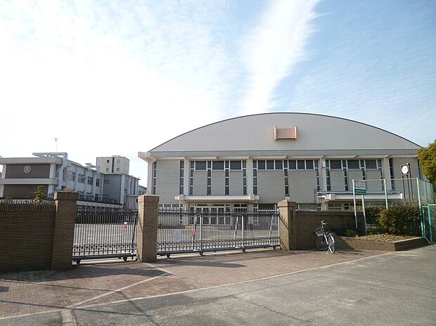 清須市立西枇杷島中学校(約1,900m)