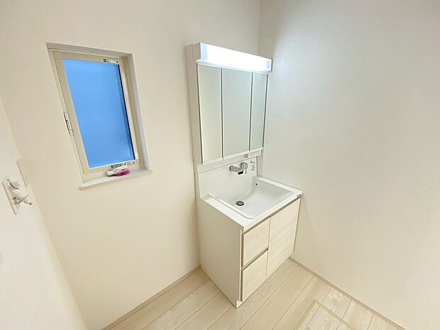 【洗面】暮らしを快適に変える、シャワー付き洗面化粧台♪