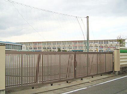 北名古屋市立師勝小学校 180ｍ
