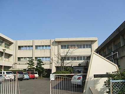 稲沢市立坂田小学校   470m