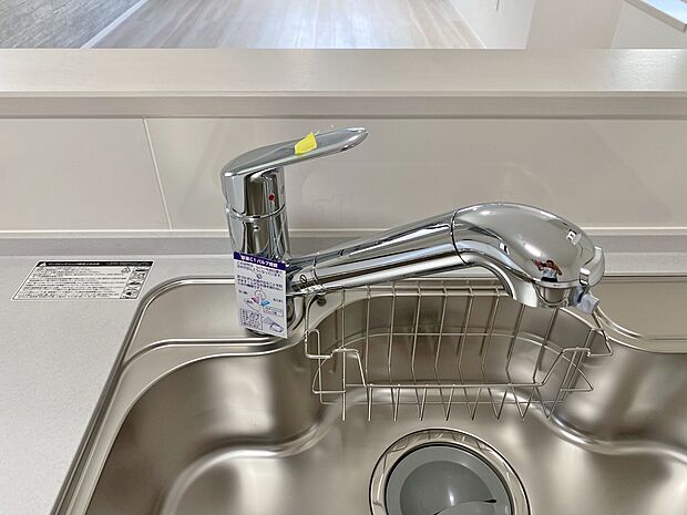 【浄水器内蔵型水栓】しっかりと塩素を除去。毎日おいしいお水を楽しめます。
塩素によるお野菜のビタミン破壊も抑止出来ます。