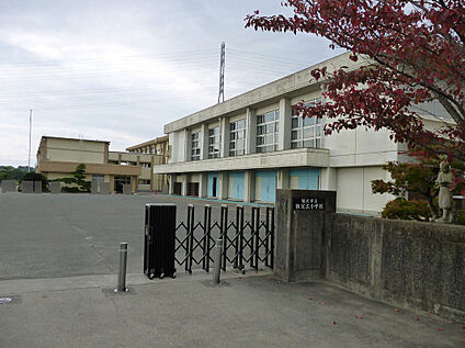 稲沢市立祖父江小学校 1100m