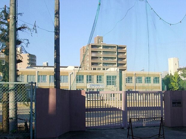 名古屋市立ほのか小学校(約620m)