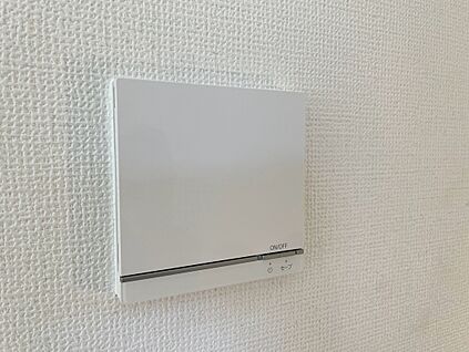 同仕様写真　■床暖房■