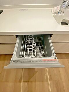 同仕様写真　食器洗浄乾燥機