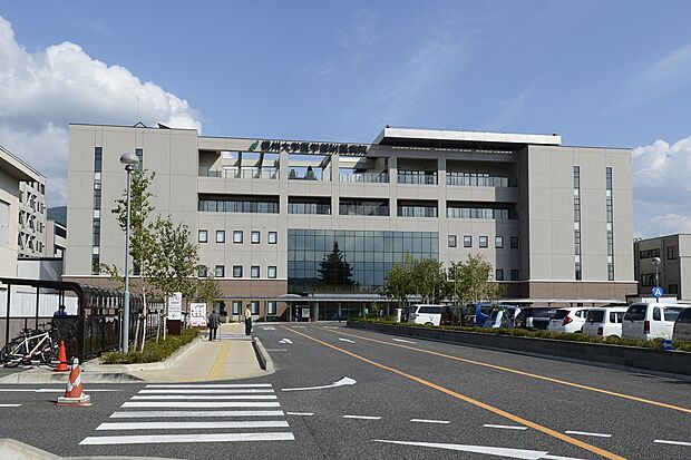 信州大学医学部附属病院(約2m)
