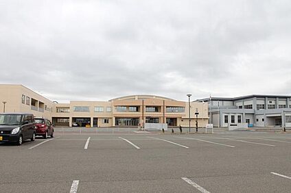 横手北中学校 約1280m(徒歩16分)