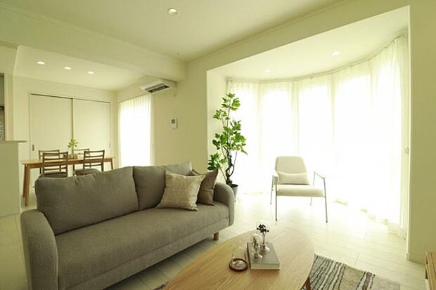 【A棟リビング】2025年7月撮影