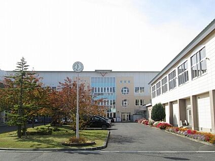 白山台中学校 約1020～1030m(徒歩13分)