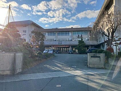 山形市立第四中学校 240m