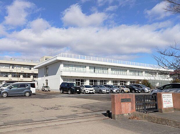 田子小学校(約240m)