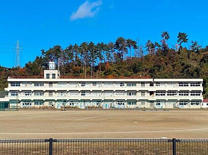一箕中学校 1230m