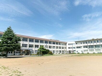 三条中学校 1120m