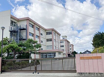 多賀城市立第二中学校 520m