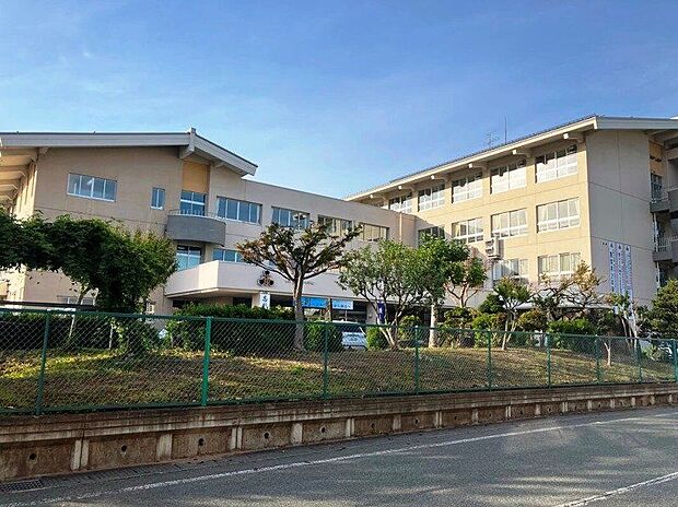 山形市立第十中学校(約550m)