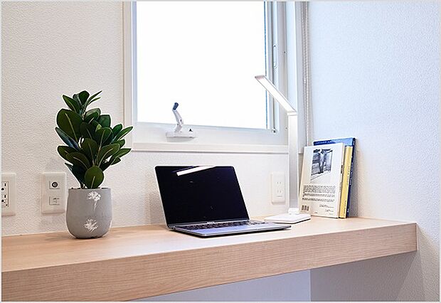 【マルチテレワーク】働き方に合わせたおうちでの過ごし方を柔軟に。共有スペースと切り離した専用のワークスペース。オンライン会議などもしやすい設備。集中を妨げない遮音性能