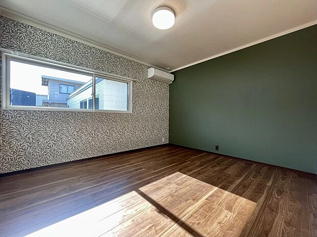 【3号地_主寝室】オシャレで落ち着く色合いです♪