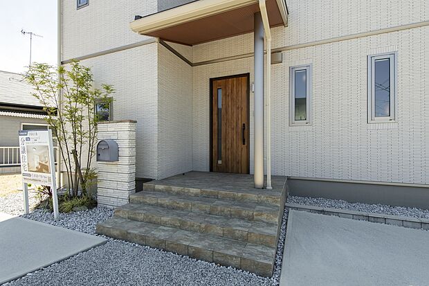 【1号地】玄関。(2026年5月)撮影