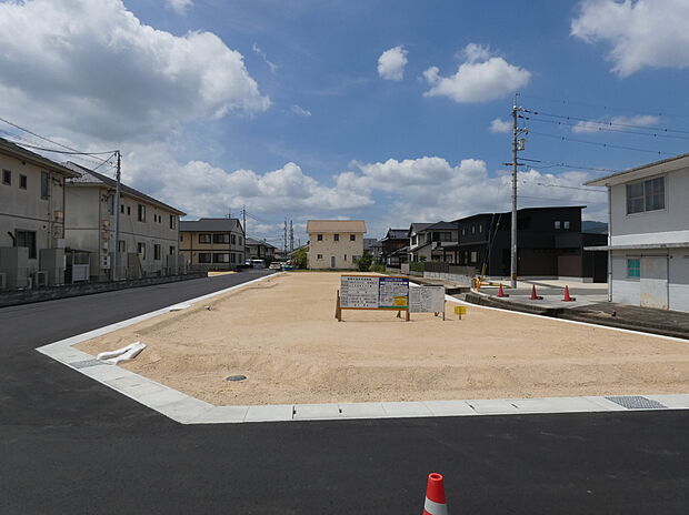 ゆとりのある分譲地です。（2026年7月撮影）
