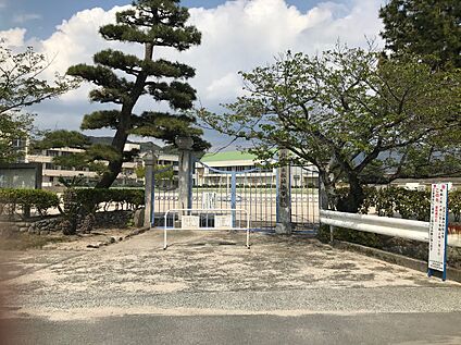 松崎小学校 約1,860ｍ(徒歩24分)
