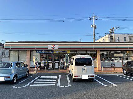 セブンイレブン宇部下条2丁目店 約620ｍ～630ｍ(徒歩8分)